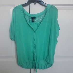 Rue 21 Gorgeous & light sheer top with‎ lace accent